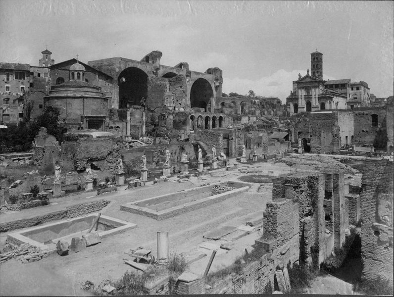 012494 - scavo archeologico - Casa delle Vestali, Atrio, scavi e restauri Boni