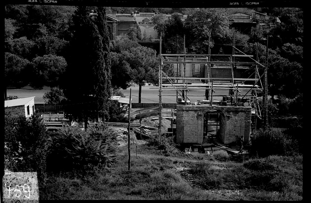 A 759  ( 6 x 9 ) lavori per la ricostruzione del portale del Vignola ( foto Davico ) senza positive.tif