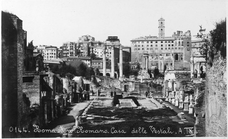 012514 - monumento - Casa delle Vestali, Atrio, veduta