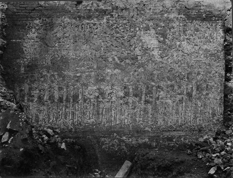 015786 - reperto - Oratorio dei Quaranta Martiri, Durante gli scavi, pittura raffigurante i XL Martiri; Neg. Serie E, Nr. 192