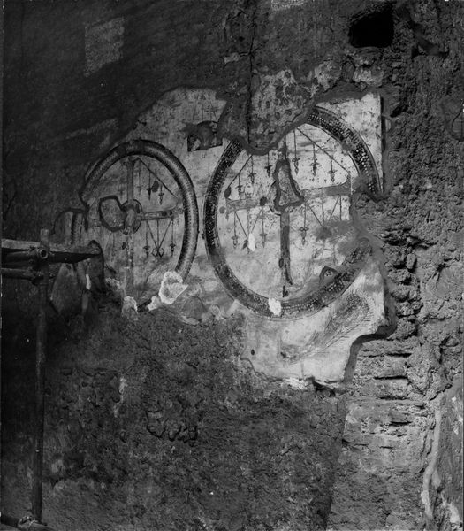 015825 - reperto - Oratorio dei Quaranta Martiri, Croci gemmate sulla parete di sinistra dell'abside, autunno 1969; Neg. Serie 6 x 6, Nr. 1685