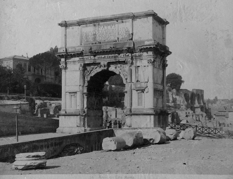 020421 - monumento - Arco di Tito, fronte verso il Colosseo