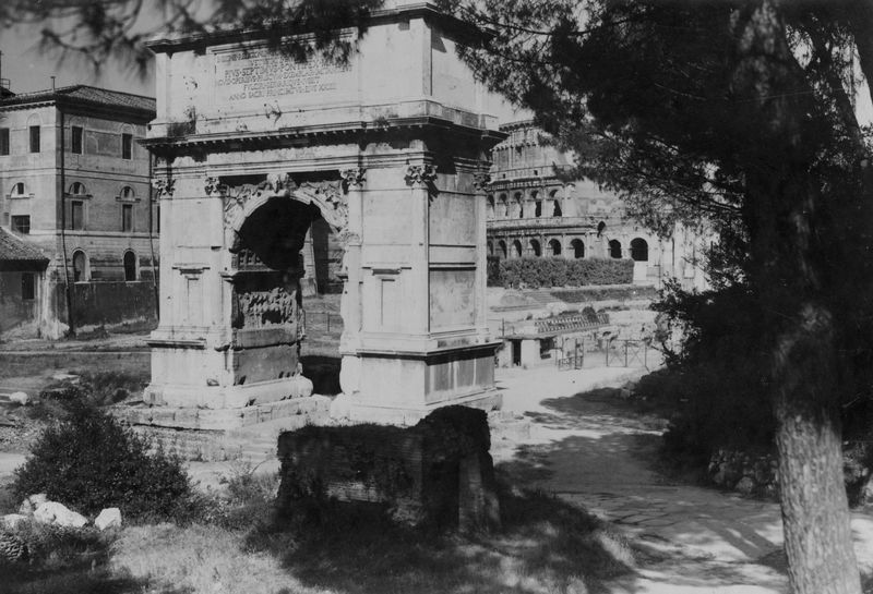 020441 - monumento - Arco di Tito, veduta del fronte occidentale