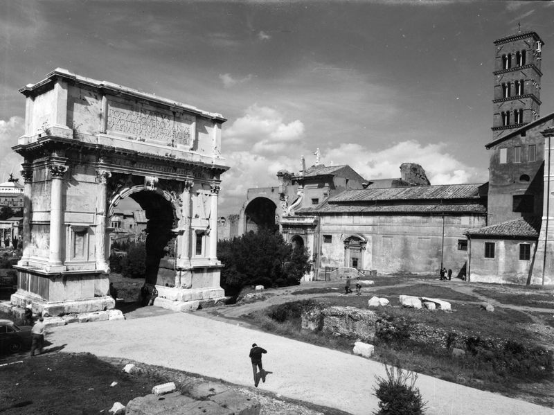 020444 - monumento - Arco di Tito, veduta del fronte orientale