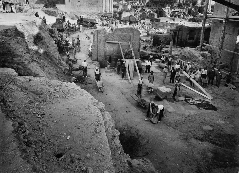 012969 - scavo archeologico - Curia, scavi nell'area retrostante; Neg. Serie E, Nr. 1512