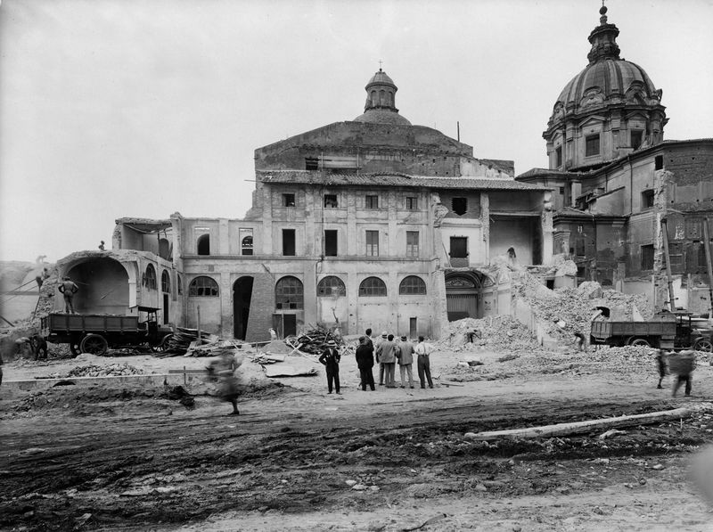012960 - monumento - Curia, area retrostante, Prima degli scavi; Gab. Fot. Naz. Neg. Serie E, Nr. 42685