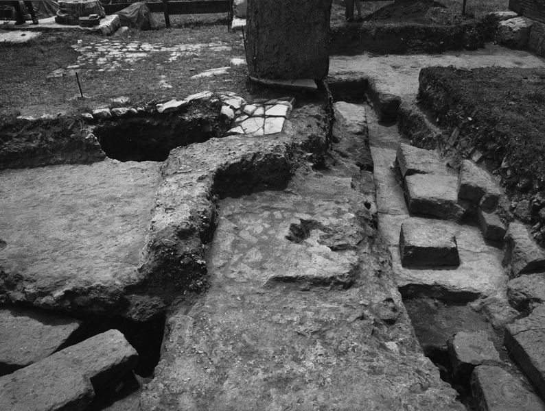 012996 - scavo archeologico - Curia, area retrostante, Scavo Lamboglia, 1970; Neg. Serie A, Nr. 913, Film 1506