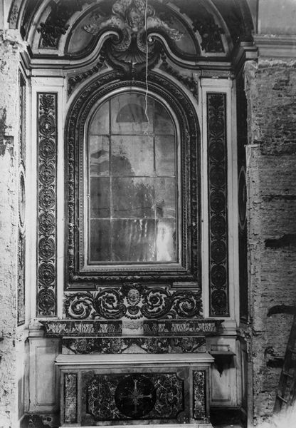 013013 - monumento - Curia, Chiesa di S. Adriano, primo Altare, navata destra; Gab. Fot. Naz.