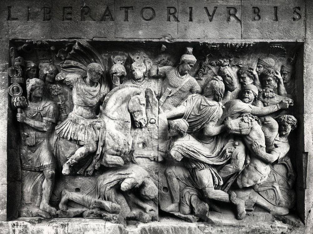 particolare dell'Imperatore a cavallo.jpg
