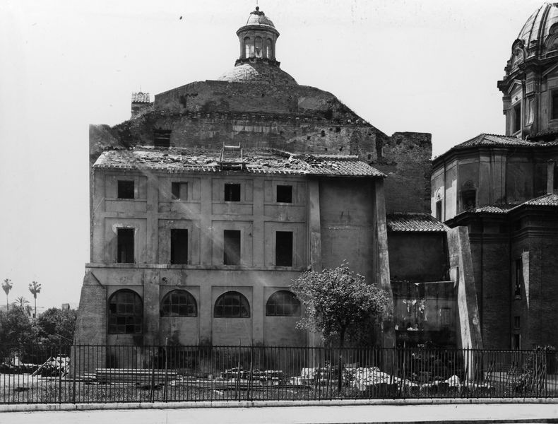 013146 - restauro - Curia, facciata posteriore durante i lavori; Gab. Fot. Naz. Neg. Serie E, Nr. 42678