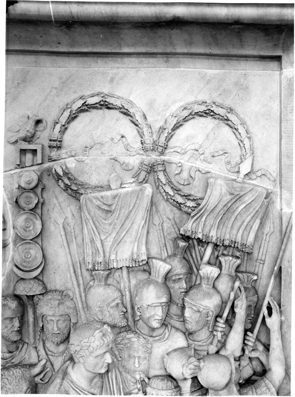 Pannelli di Marco Aurelio lato sud- Sacrificio del porco, pecora, toro (Suovetaurilia) (7).tif