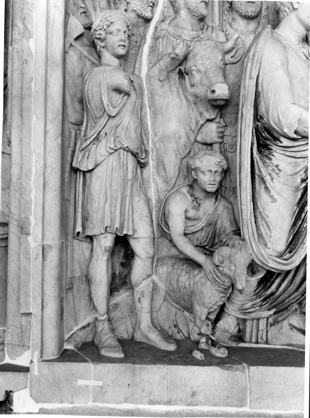 Pannelli di Marco Aurelio lato sud- Sacrificio del porco, pecora, toro (Suovetaurilia) (5).tif