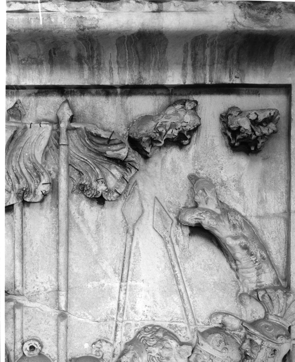 Pannelli di Marco Aurelio lato sud - Consegna di due prigionieri barbari (6).tif