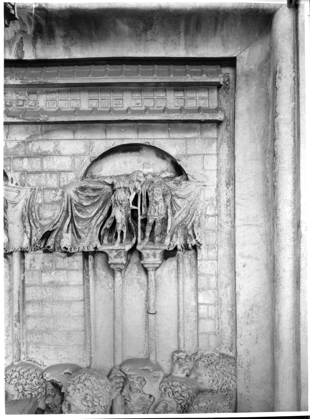 Pannelli di Marco Aurelio lato sud investitura di un re barbaro da parte dell'imperatore (6) (rex datus).tif