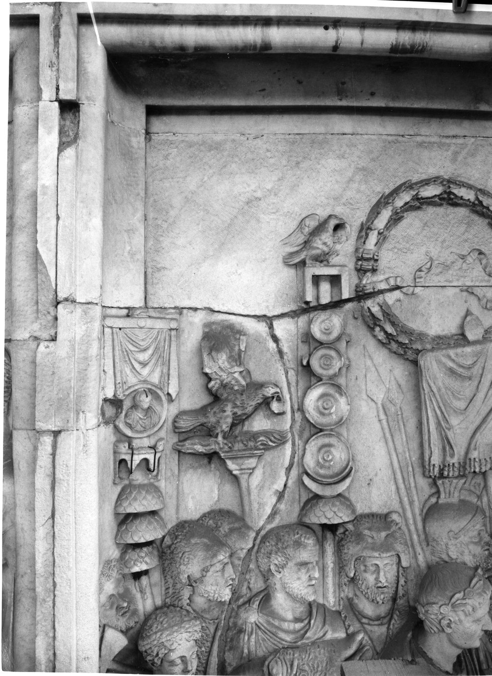 Pannelli di Marco Aurelio lato sud- Sacrificio del porco, pecora, toro (Suovetaurilia) (2).tif
