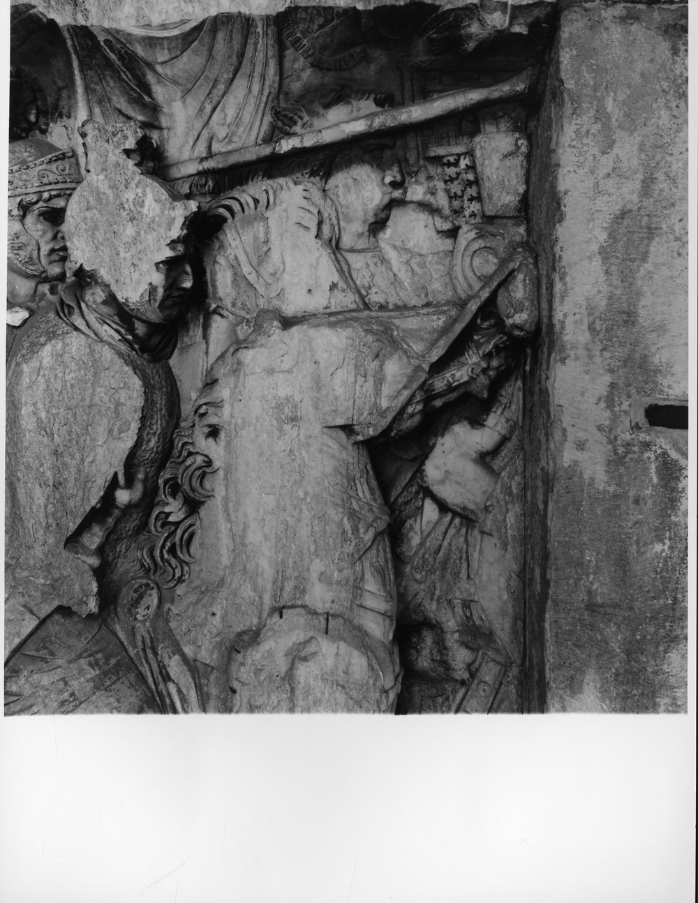 Rilievi di Traiano- attico lato est - Mischia fra soldati romani e babari-- (15).tif