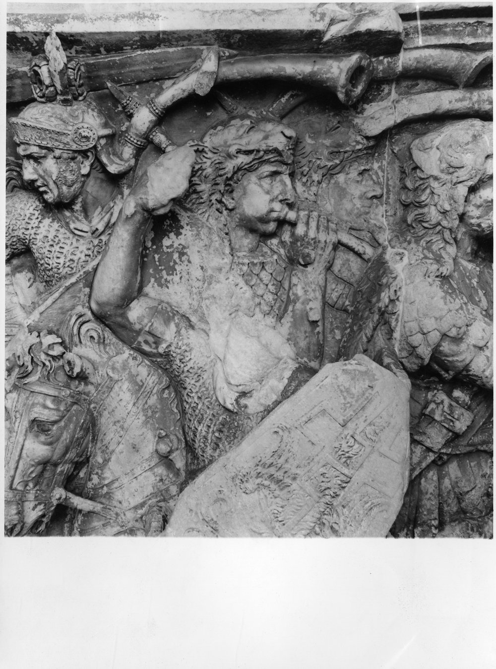Rilievi di Traiano- attico lato est - Mischia fra soldati romani e babari-- (7).tif