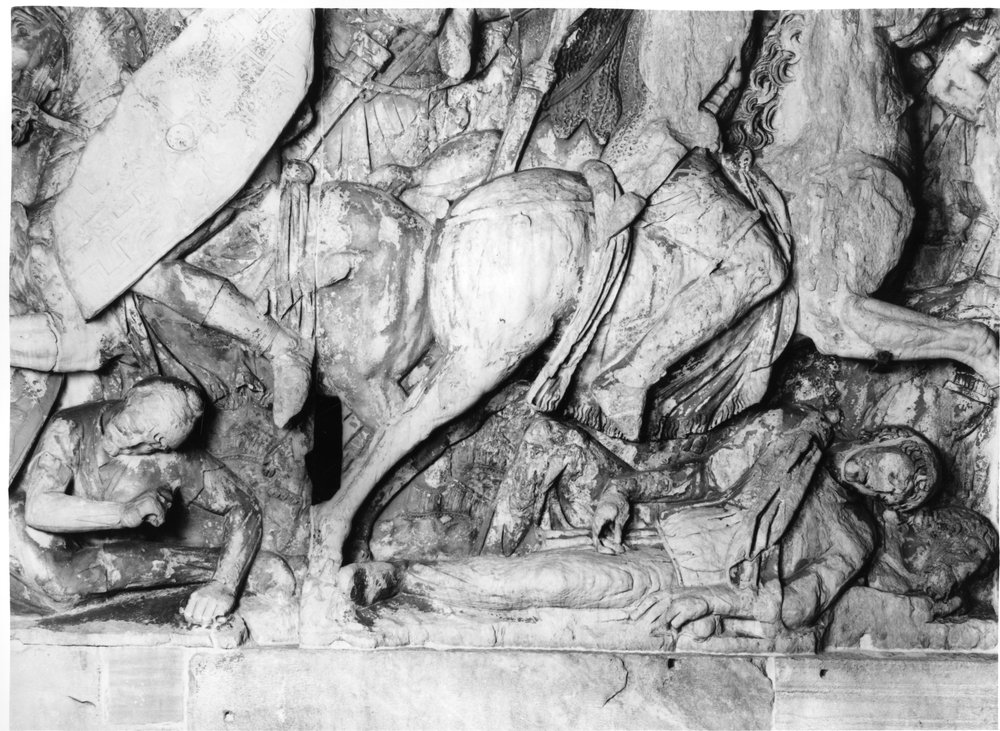 Rilievi di Traiano- attico lato est mischia tra soldati romani e barbari (5).tif