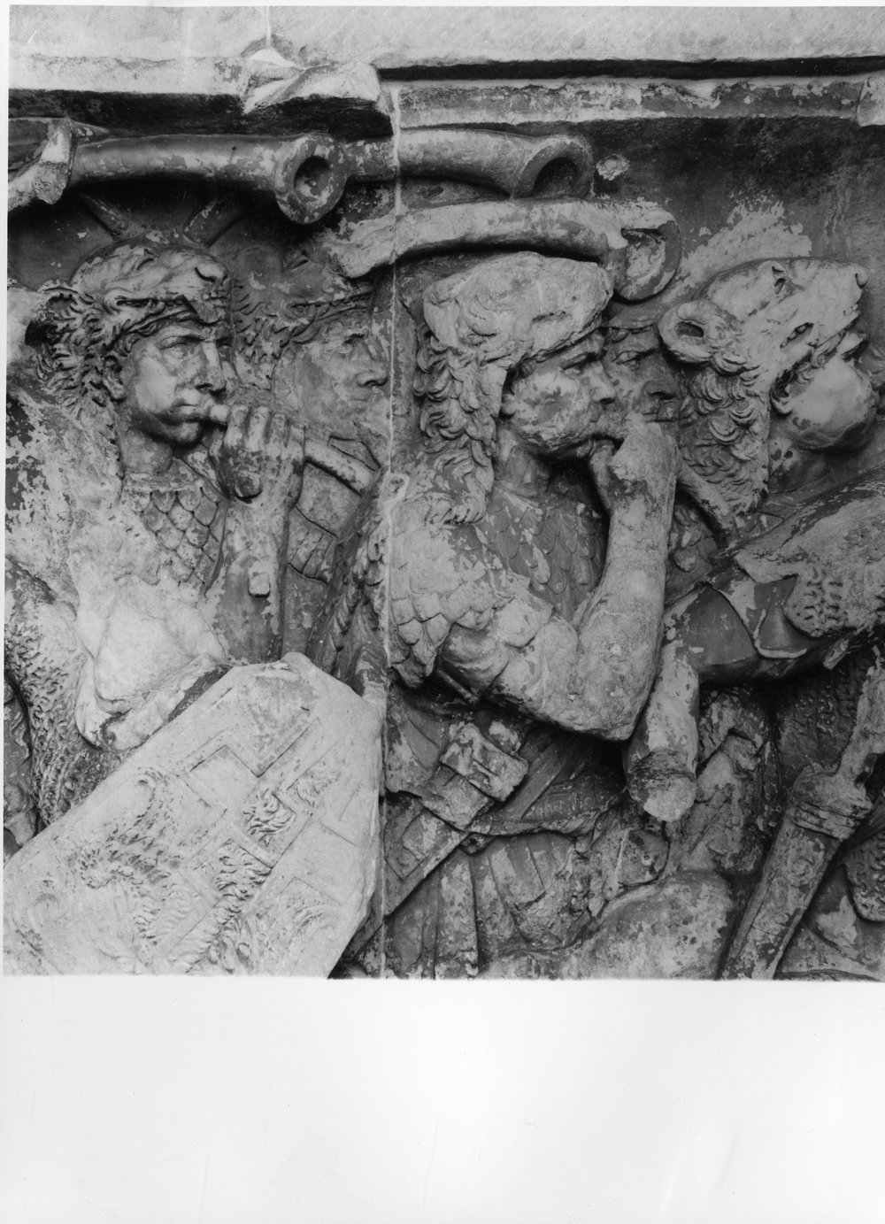 Rilievi di Traiano- attico lato est - Mischia fra soldati romani e babari-- (9).tif