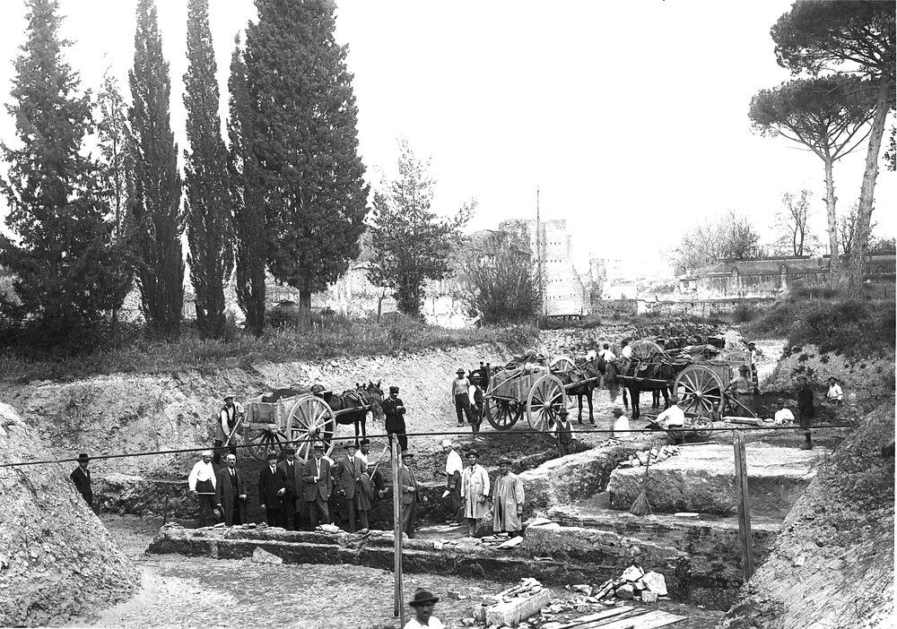 Domus Augustana peristilio superiore visita ufficiale Gustavo V Re di Svezia anno 1926 -1928.tif