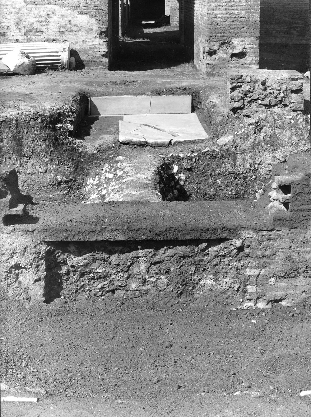 91da-pi-DOMUS AUGUSTANA.JPG