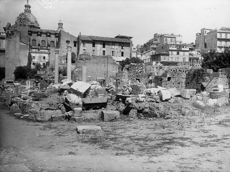 013287 - monumento - Curia, veduta generale prima dei lavori; senza negativo