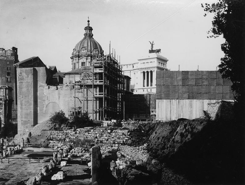 013305 - restauro - Curia, Ex Chiesa di S. Adriano, veduta generale durante i lavori; Gab. Fot. Naz. Neg. Serie E, Nr. 42628