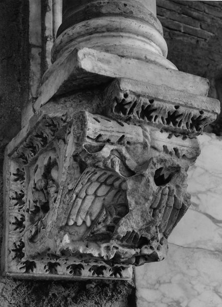 013344 - monumento - Curia, interno, parete destra, terza nicchia, mensola di sinistra; Neg. Serie F, Nr. 2117, 2120