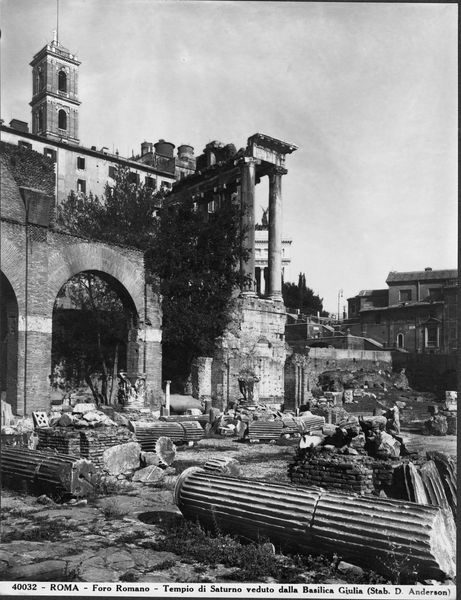 012316 - monumento - Basilica Giulia, vedute, particolare dell'angolo occidentale