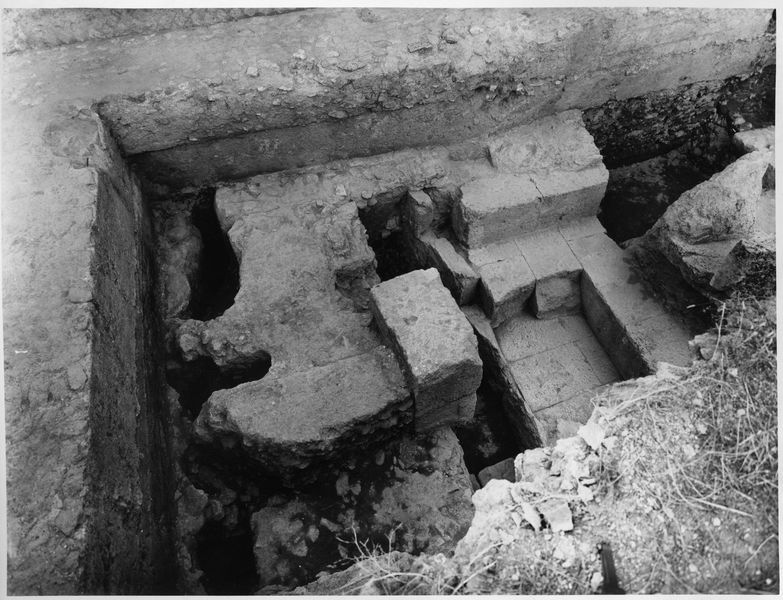 012334 - scavo archeologico - Basilica Giulia, vedute, settore sud-orientale (scavo 1963); neg. serie F, n. 2384