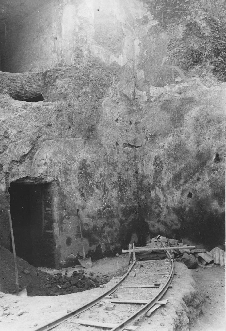 Zona S, ambiente ''a'' sotto al tempio LXXVII, 29.JPG