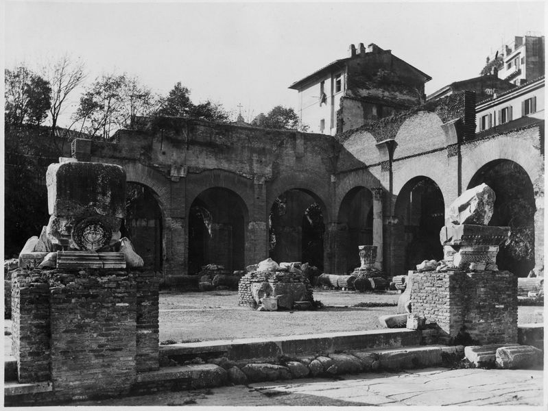 012317 - monumento - Basilica Giulia, vedute, particolare