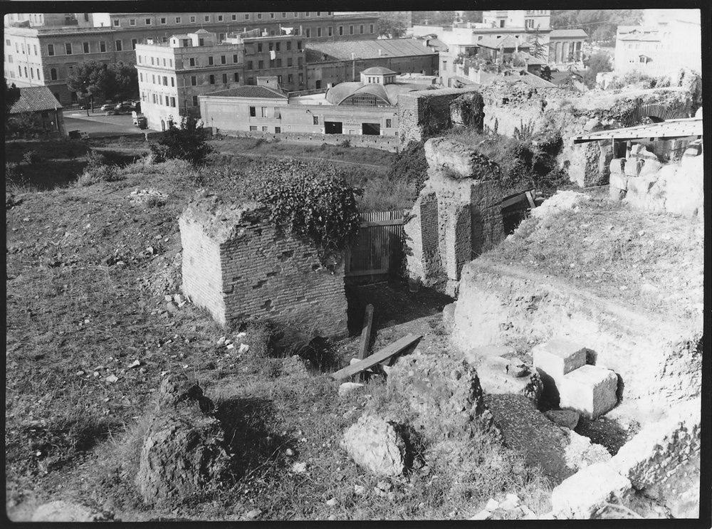 Zona augustea, inizio scavi (dic. '58) foro 9x12.JPG