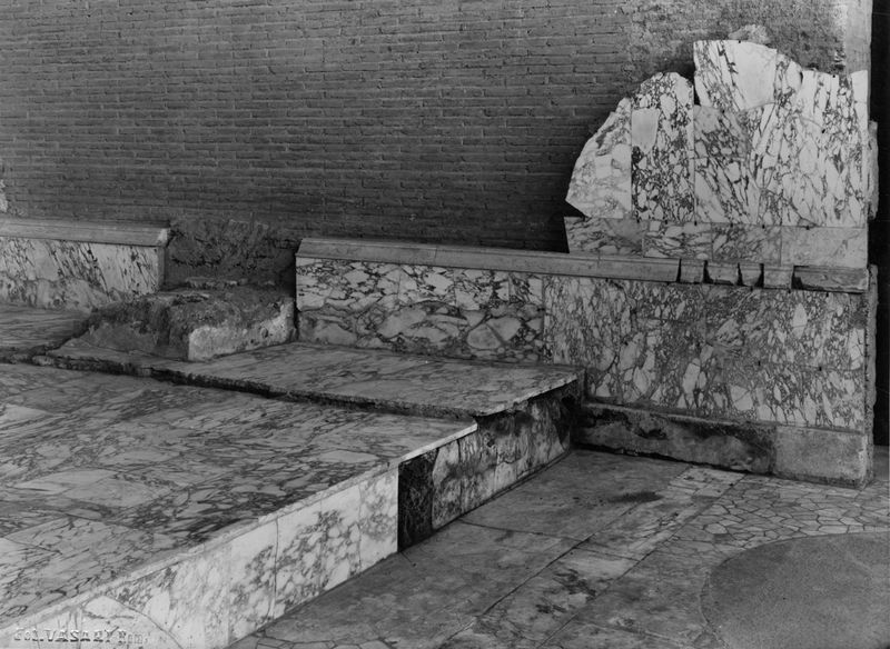 013466 - monumento - Curia, interno, presidenza dopo i lavori, foto Vasari; Neg. Serie F, Nr. 2038