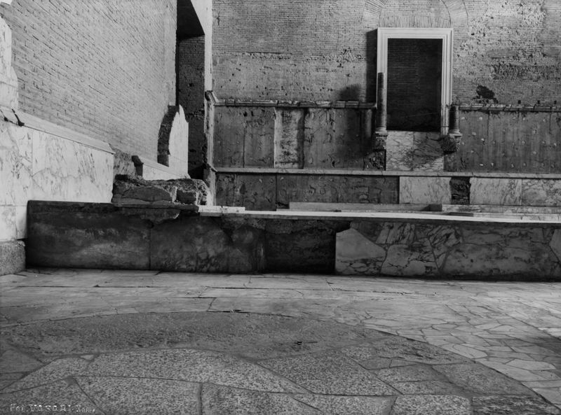 013470 - monumento - Curia, interno, presidenza dopo i lavori, foto Vasari; Neg. Serie F, Nr. 2047