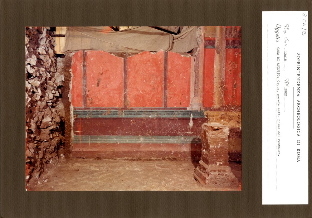 Casa di Augusto - Oecus - 008.jpg