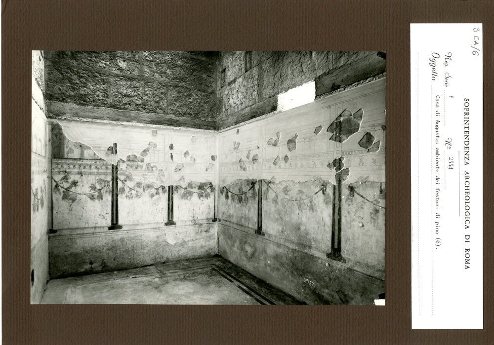 Casa di Augusto - Ambiente dei Festoni di pino - (6) - 003.jpg