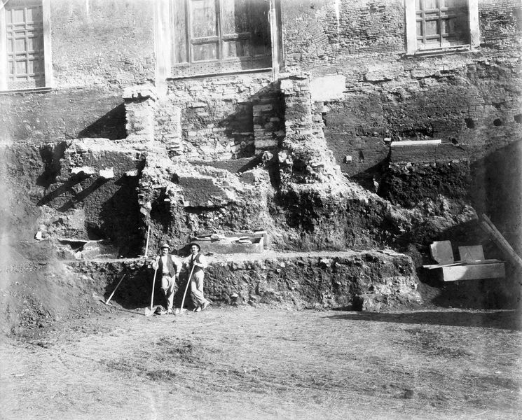 013504 - scavo archeologico - Curia, tombe medievali; Neg. Serie C, Nr. 57