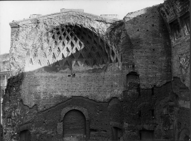 018376 - monumento - Tempio di Venere e Roma, cella occidentale prima del restauro; neg. serie E, n. 1294