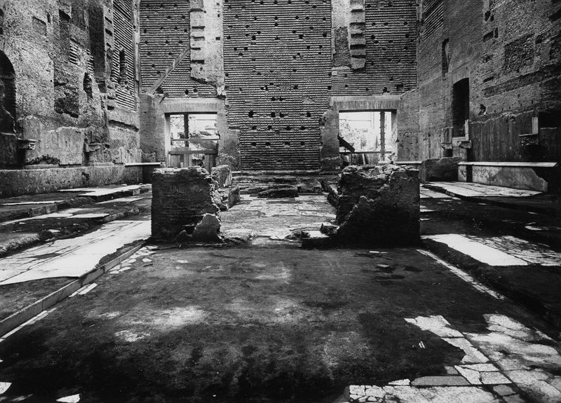 013258 - restauro - Curia, Ex Chiesa di S. Adriano, Schola Cantorum; Gab. Fot. Naz. Neg. Serie E, Nr. 42634