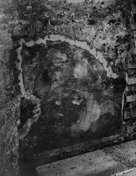 013253 - reperto - Curia, Chiesa medievale, particolare di una nicchia; Gab. Fot. Naz.