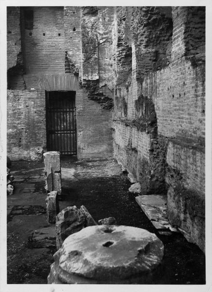 018382 - monumento - Tempio di Venere e Roma, cella occidentale, lavori preparatori per il restauro; neg. serie F, n. 1309