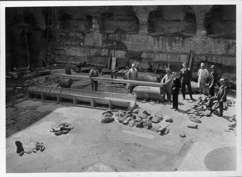 018396 - restauro - Tempio di Venere e Roma, cella occidentale, lavori preparatori per il  restauro; neg. serie F, n. 1306
