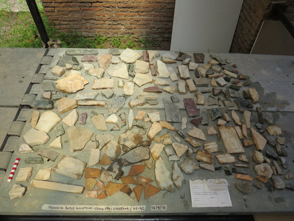 Aula Isiaca 41-42.jpg