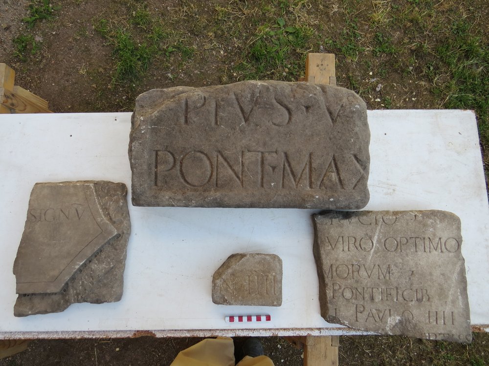 fr. di epigrafi fuori cassetta.jpg
