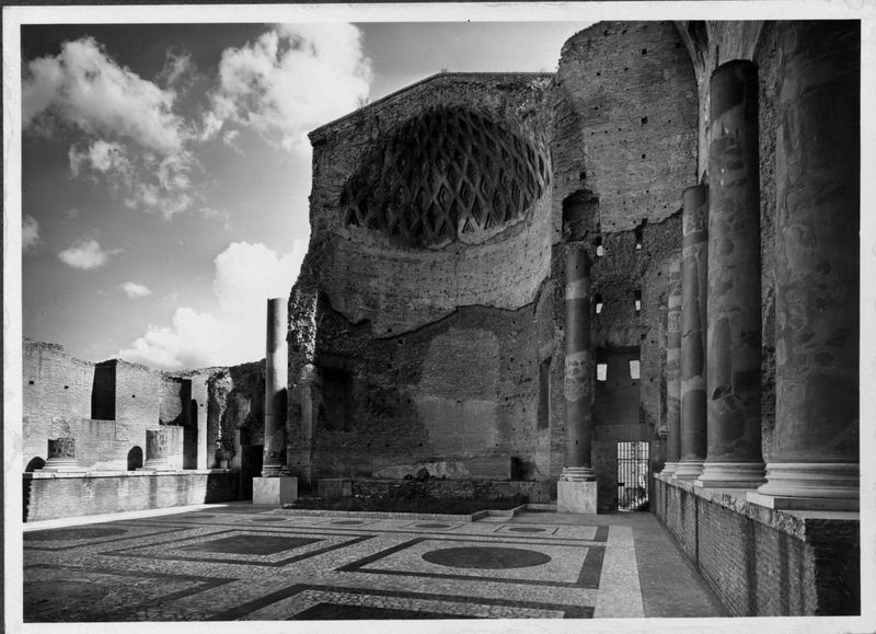 018421 - monumento - Tempio di Venere e Roma, cella occidentale, l'abside occidentale; neg. serie F, n. 1333