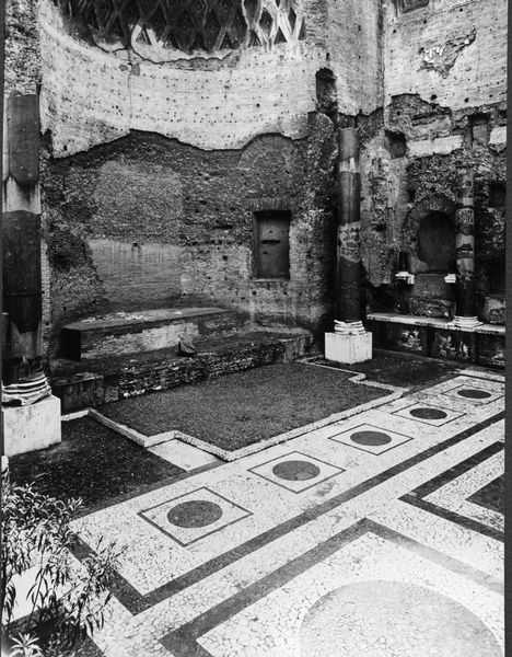 018423 - monumento - Tempio di Venere e Roma, cella occidentale, foto Borromeo