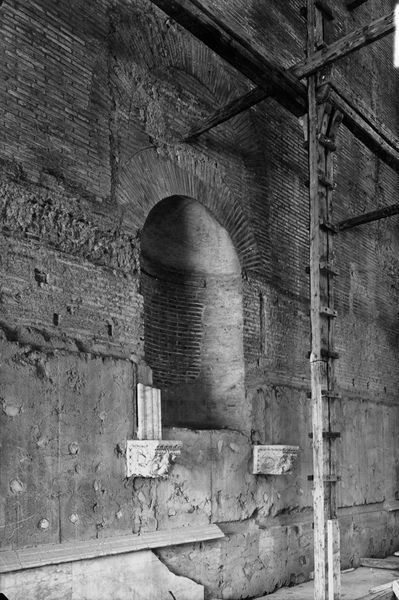 013244 - restauro - Curia, Chiesa medievale, seconda nicchia a destra; Neg. Serie F, Nr. 2066