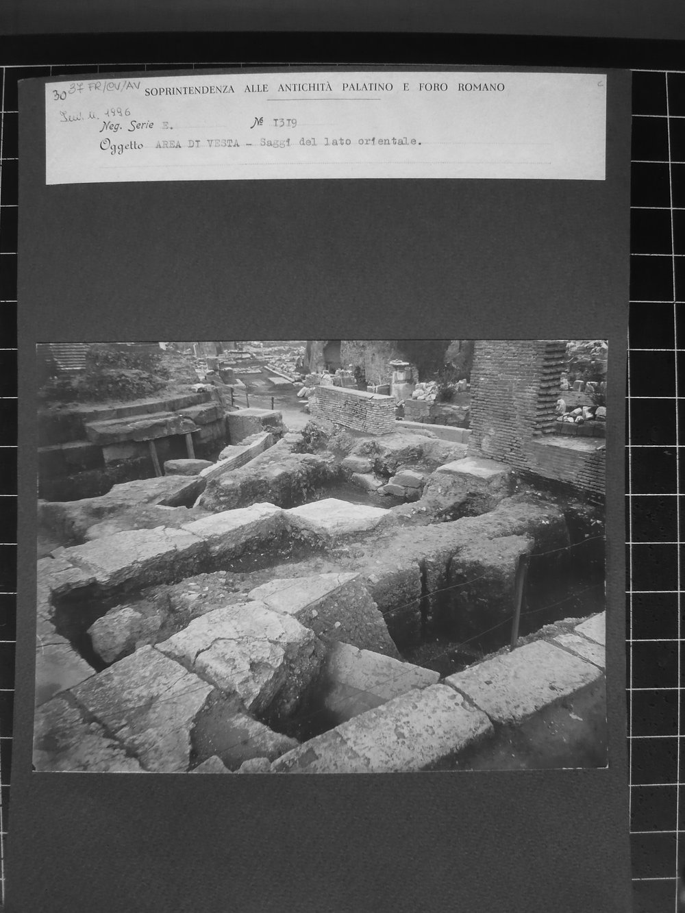 E_1319.JPG
