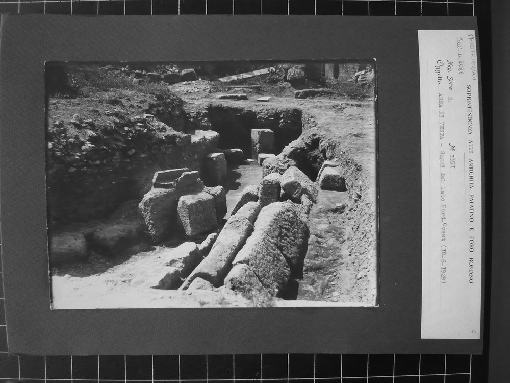 E_1351.JPG